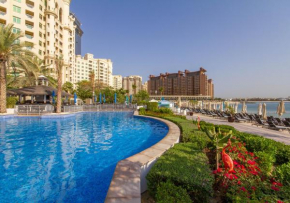 Bespoke Holiday Homes - 2BR Apartment with Riva Beach Club Access, Al Nabat